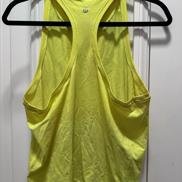 Lululemon Athletica High Neck Tank 2.0 - neon yellow highlighter yellow - Picture 5 of 6